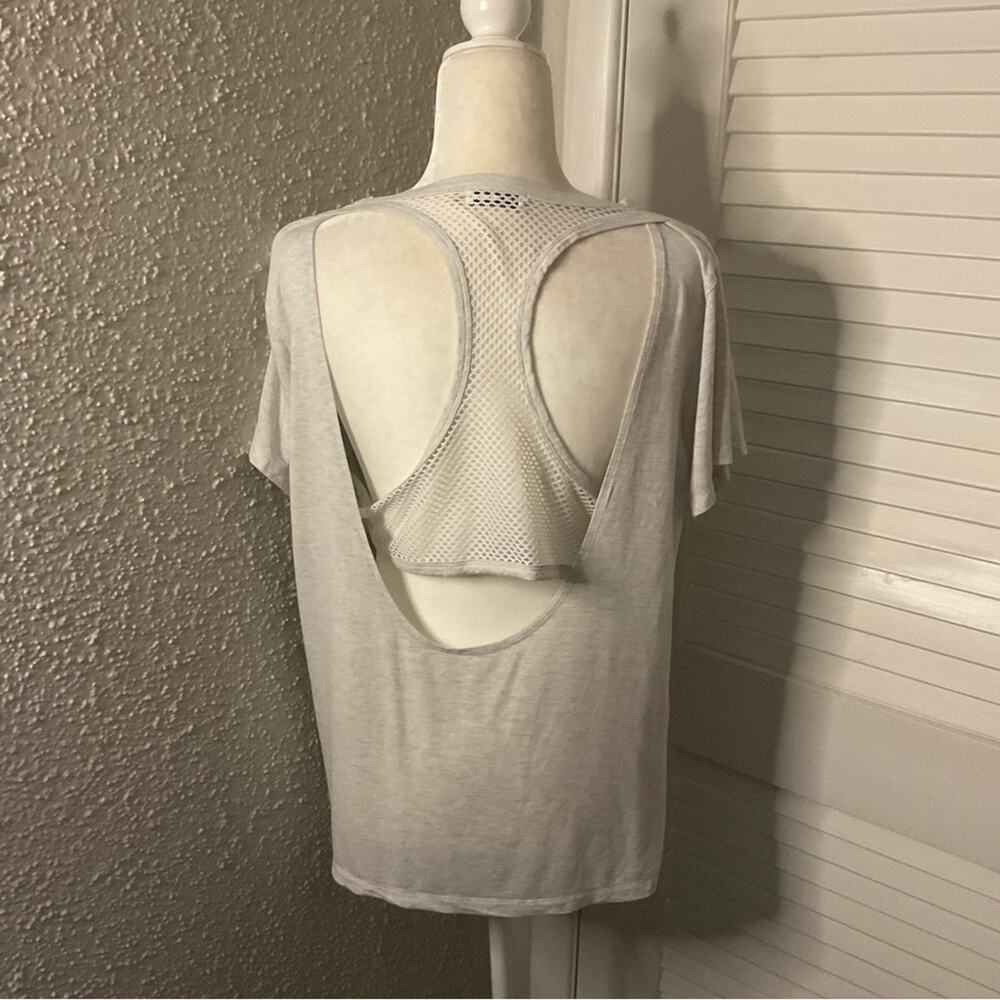 DKNY Gray Sport Shirt with Netted Back Detail L Sportswear Athleisure Sporty